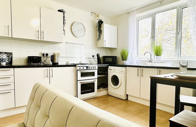 Beautiful 3-bed Apartment With Driveway Parking - Foto 19