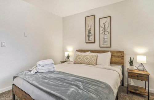 3BR with Patio and Fire pit near Hiking & Downtown - Foto 36