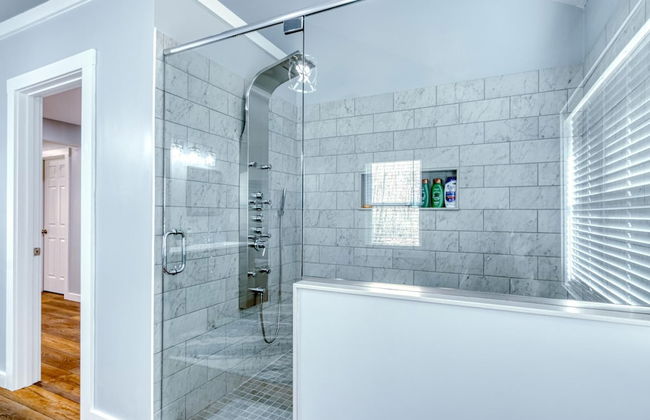 4BR Lodge on Wolf Creek – Fishing, Hiking, New River Fun & Hokie Weekends - Foto 33