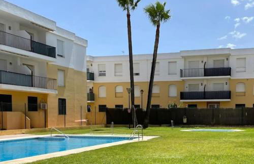 La Bodega del Mar - Luminoso y céntrico apto con piscina en verano y parking - Foto 17