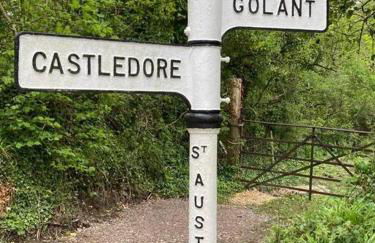 Stunning River Views, Tranquil Split-Level House, Private Garden & Parking - Foto 3