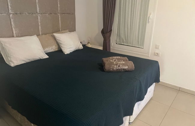 Luxury 4 bedroom villa with jacuzzi - Photo 21