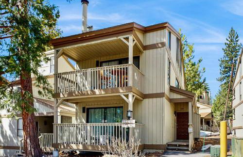 Lake Tahoe Adventure Base! Townhome with Pool Access - Photo 14