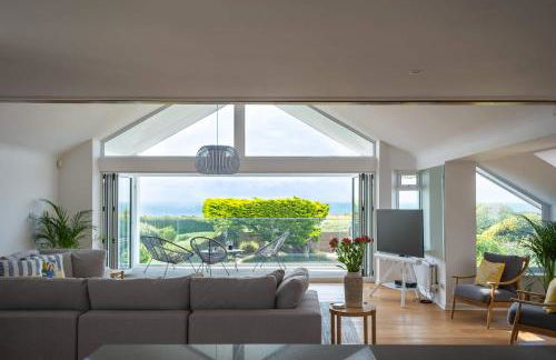 High Tide - Photo 11