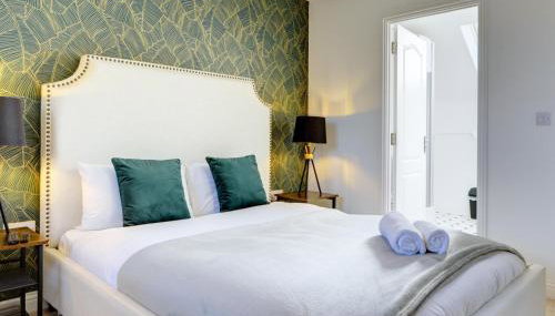 LARGE 4 Bedroom Semi-Detached House Sleeps 7 By Klarok Short Lets & Serviced Accommodation - Foto 5, towels