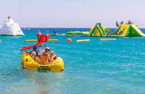 NEW! Modern apartment right on the beach! - Foto 45