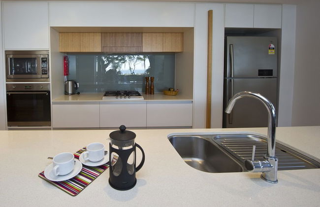 Maggies Beachfront Apt. 1 - Photo 7