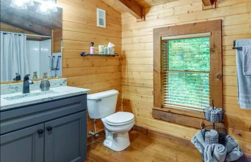 Cozy Maggie Valley Hot tub cabin - Foto 16