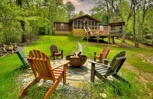 Bear Naked Hideaway - Relax in the hot tub with sounds from the nearby creek - Foto 39