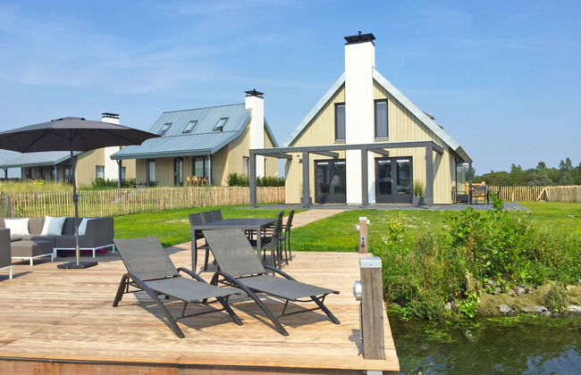 5 bedroom House in Tholen with sauna and hot tub - Photo 1