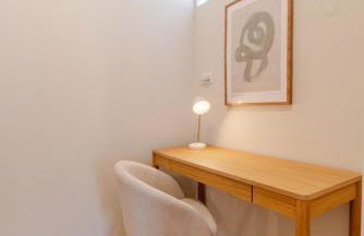 Stylish & Spacious Apartment by HostWise - Foto 14