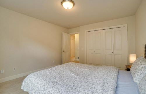 Near Public Transit and Walkable! Airy Seattle Apt - Foto 12
