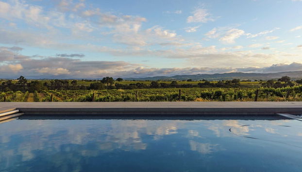 Wellsona Vineyard Retreat + Pool, Hot Tub, Views Main Home + Guest Home - Photo 2, Intérieur