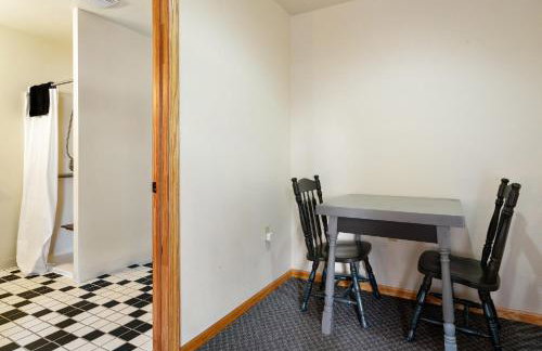 Fife Lake Lodge - Double Queen Room with Lake Access - Foto 16