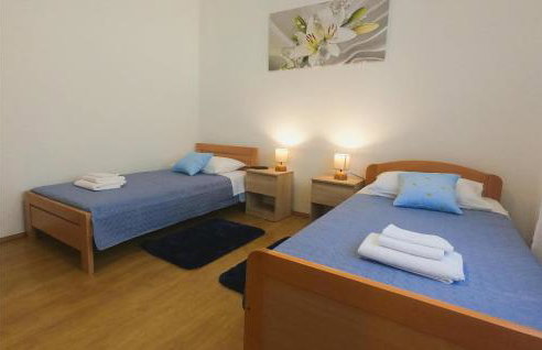 2 Bedroom Beautiful Home In Popovici - Photo 16