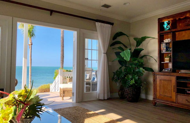 Waterfront Luxury Villa With Sunset Views And Boat Slip 3 Bedroom Villa by RedAwning - Foto 1