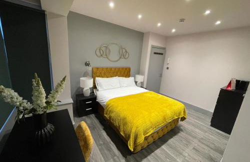 Private Family and Business Rooms Harrow Fast WiFi - Photo 1