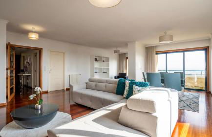 Seaside 3BR Flat in Póvoa by LovelyStay - Foto 3