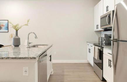 Landing Stunning 2BD Pool Gym - Foto 37