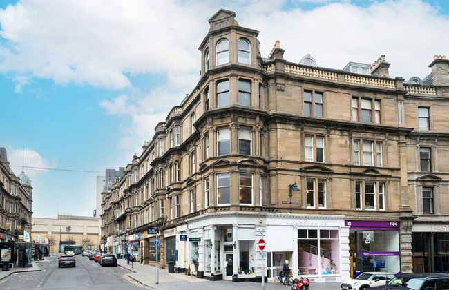 Cordis Apartment - A Trendsetter s Residence - Photo 37