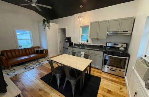 Campfire Cottage Fireplace, fire pit & no chores! - Foto 17