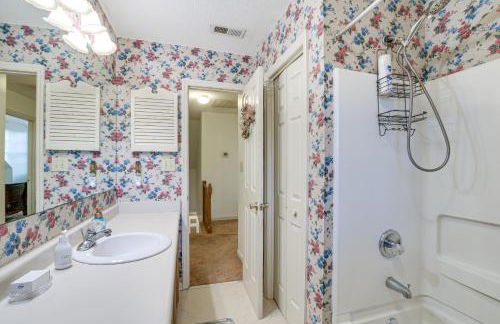 Lovely Fayetteville Home Deck and Fireplace! - Foto 19