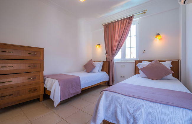 Infinity Flora Villa - Photo 4