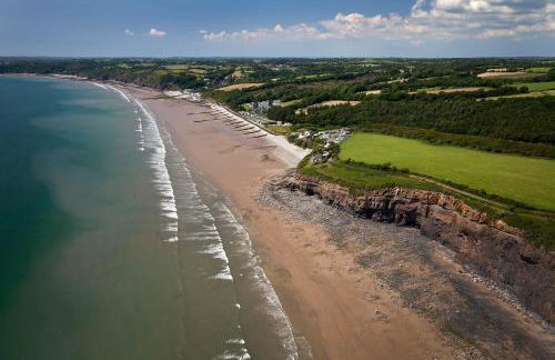 Min Yr Afon, A charming Laugharne Cottage, close to Castle, Estuary & Cafés - Photo 26