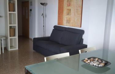 Apartamento Con Preciosas Vistas Al Mar,WIFI y piscina de temporada - Photo 3