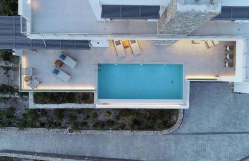 Rozites Luxury Beachfront Villa, By Hellocrete - Foto 5