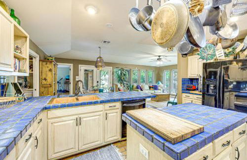 Del Rio Home with Large Yard, BBQ and Fireplace! - Foto 14