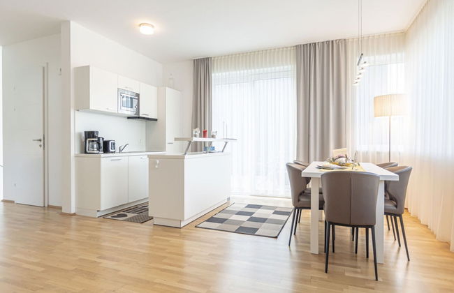 Pleasant Chalet on the ski Slopes - Photo 9