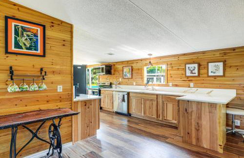 Sleep With Sloths and Lemurs! Modern Webster Home - Foto 9