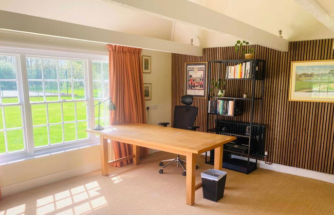 Stunning 6-bed Country House With Heated Pool - Foto 25