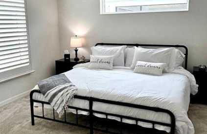 Cozy Family Stay- Queen-Double-Twins Bed- Full Kitchen-Netflix-Golf Cart-WiFi - Photo 3