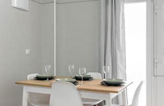 Charming Lucero - Foto 27