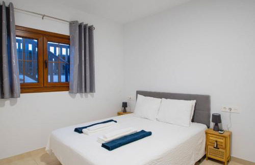 Villa Vista Reina - Luxury 6 Bedroom - Heated Pool- Views - Pool Table - Vista Lobos - Playa Blanca - Photo 47