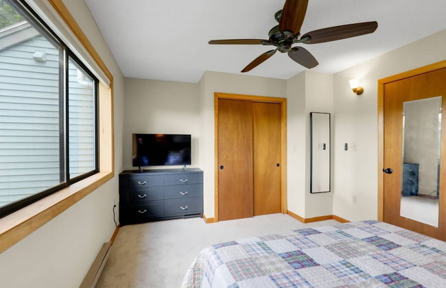 Valley Escape - Photo 24