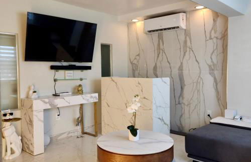 Luxurious Waterfront 2 room apartment- Remodeled- Free parking- 5min drive to Miami Beach - Foto 15