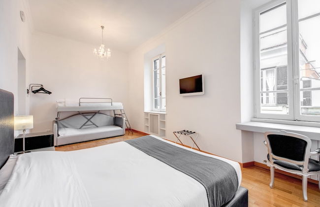 Imperia Suite - Photo 12