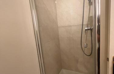 Studio with Balcony 800m to Trocadéro and Tour Eiffel - Photo 15