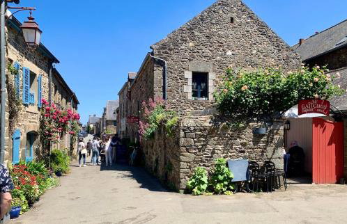 Quai du Val is a Charming Pet and Family Friendly Riverside Gite in Lehon close to Dinan Sleeps 7 - Photo 55