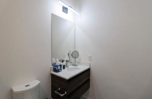 Unit 5 Cozy 1 Bed Room with Queen Bed plus Sofa Pullout - Foto 10