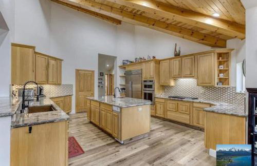 6000 sqft Pine House with indoor swimming pool - Foto 2