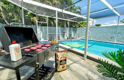 Beachside Escape Poolhouse w Game Room, Grill - Foto 8