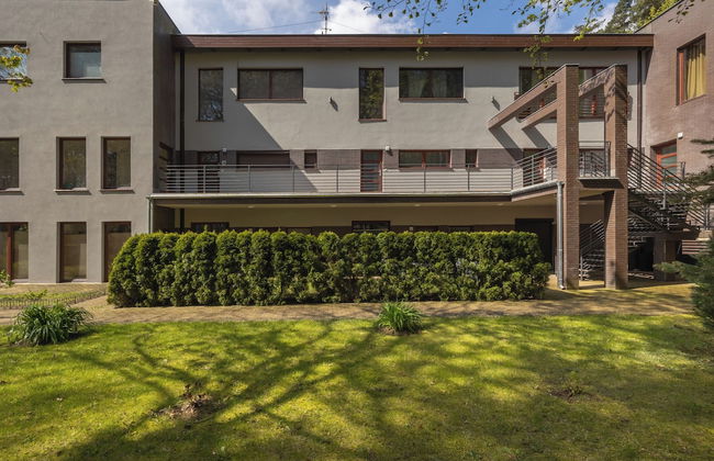 Apartment With Pool by Renters Prestige - Photo 36