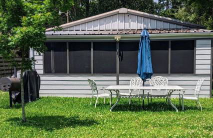 Cozy Barn with Pool Access & Near Lake Conroe - Foto 6