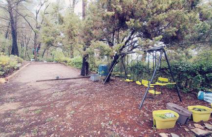 Les Ribas villa groupe, de 4 a 14 personnes, maison familiale, séjour nature, calme, Provence, Plaine des Maures, proche mer, Verdon, randonnée, terrain arboré, jeux enfants, pétanque, ping-pong, cuisine équipée, grande capacité, vacances en groupe - Foto 29