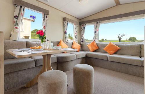 Hillside Splash Retreat -No Commercial Sign written Vehicles,Fishing Nearby & Communal Swimming Pool ,Pool open April to September - Foto 13