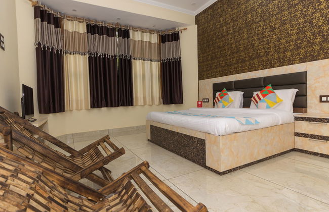 OYO 16593 Home Luxury 3BHK Galaxy Villa Andrar - Foto 1